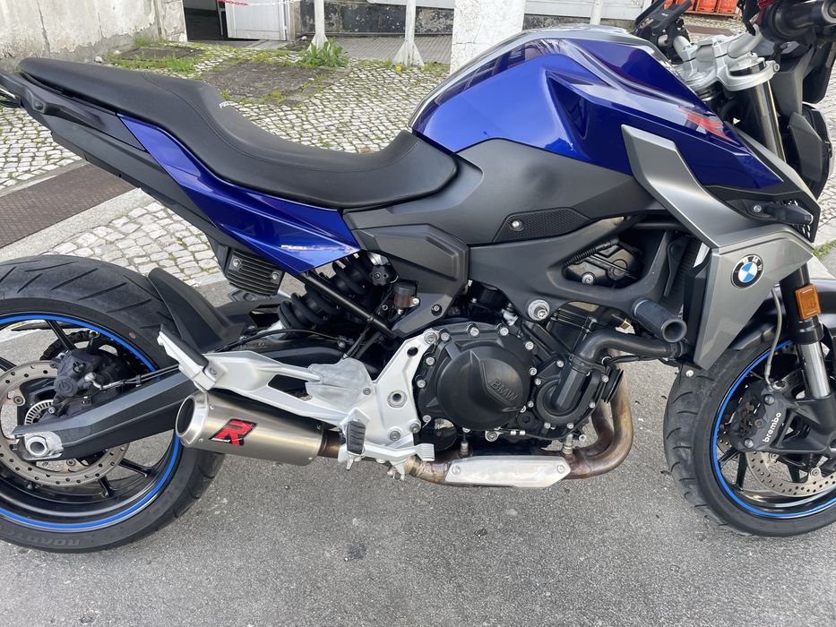 Moto bmw F900R Snaked