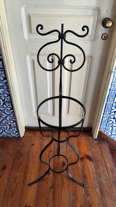 Lavatório de quarto antigo