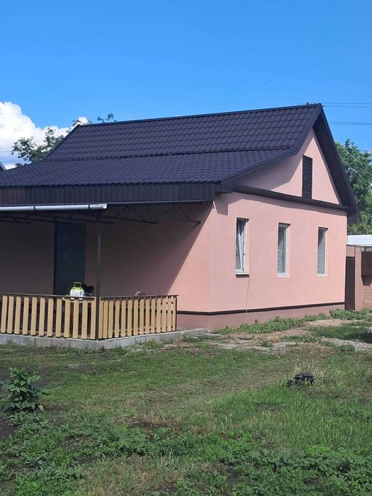 Продам дом с участком 8 сот. Новый евроремонт. Проспект Металлургов. Гараж.