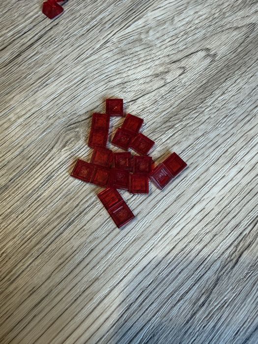 Lego 3070 panel 1x1 trans czerwony 17 sztuk