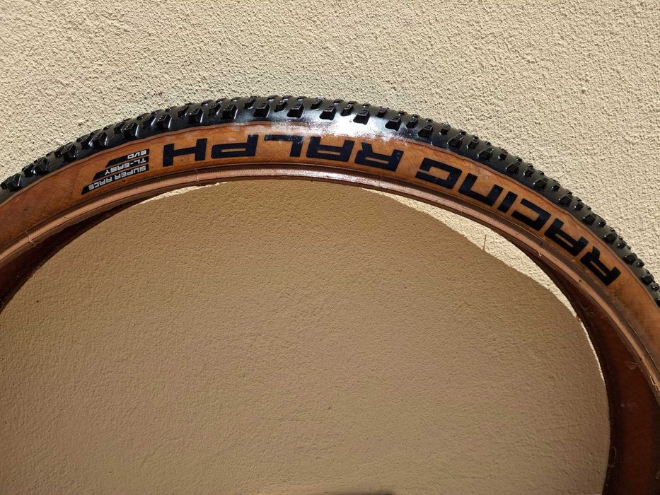 Pneu BTT usado a 60%,tam.29x2.25/Schwalbe Racing Ralph (tubeless-easy)
