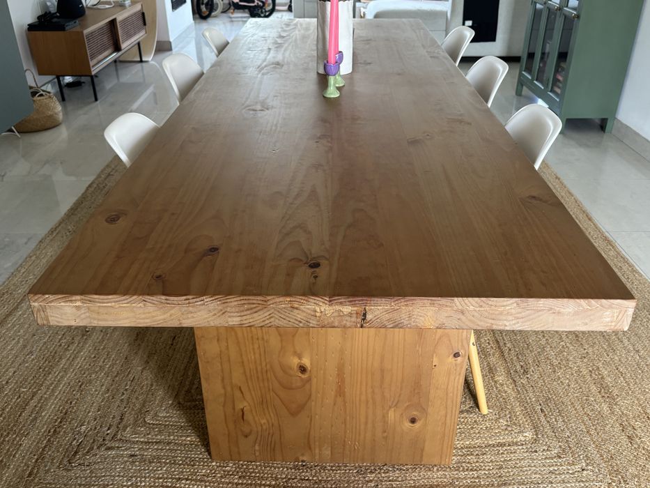 Mesa de Jantar em Madeira Maciça – 260x90 cm | 8 a 10 lugares