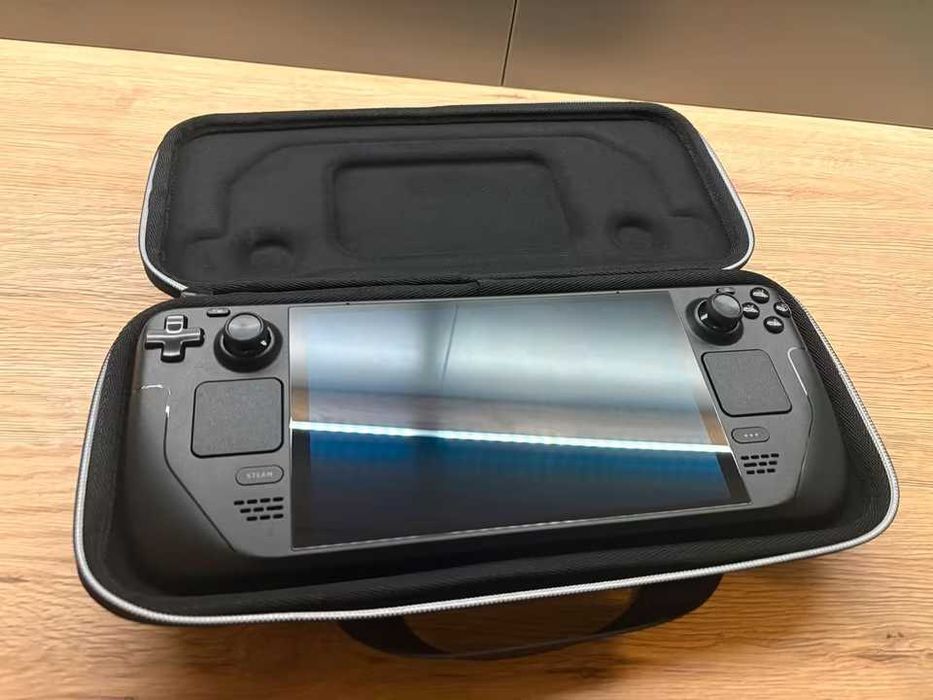 Steam Deck OLED 16/512 GB z akcesoriami