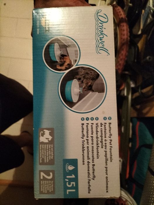 Fonte de água para gatos