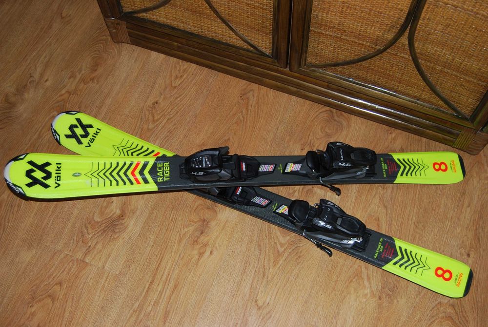 Narty 100 JR Volkl Racetiger 8 100_68_82 R 8,3 M