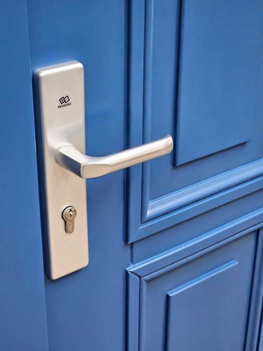 Drzwi DŁUGOSZ zewnętrzne drewniane wejściowe niebieski RAL5009 GOTOWE