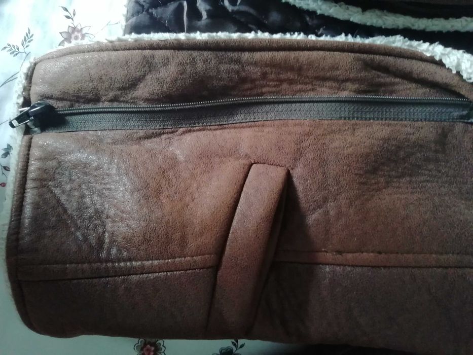 Casaco de senhora em couro sintético