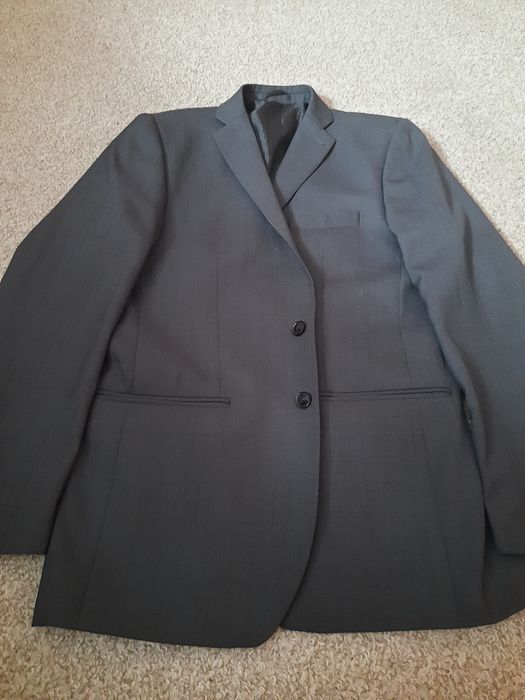 Продам чоловічий костюм