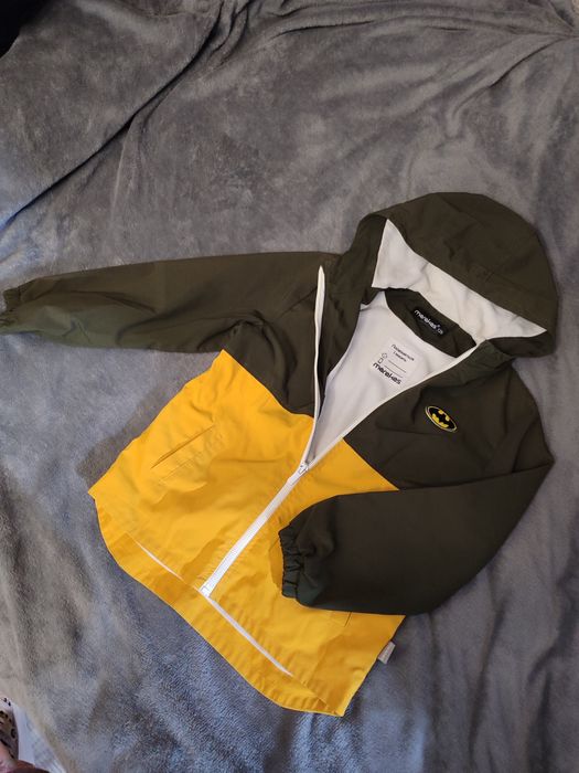 Продам дитячий костюм та куртку разом