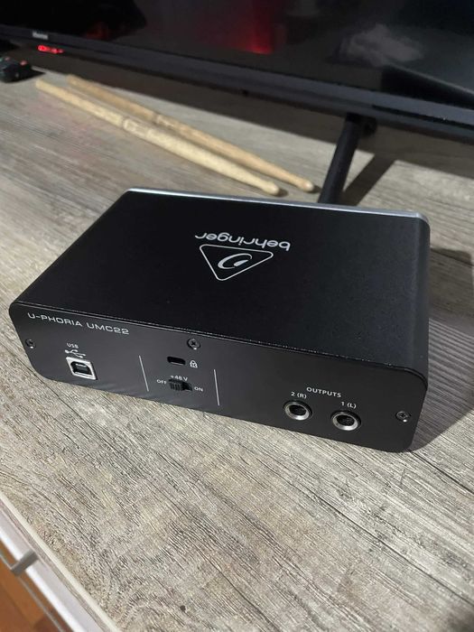 Bundle Blackstar Fly 3 + Behringer UMC22 — Completo e Impecável