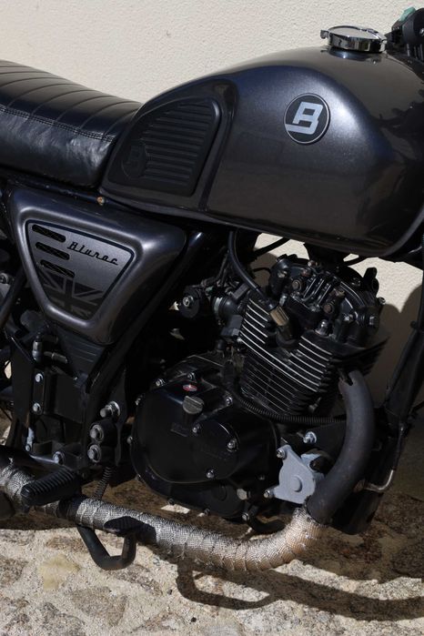 Bluroc Legend 125 Café Racer 2021 – 10.100 km – Estado impecável