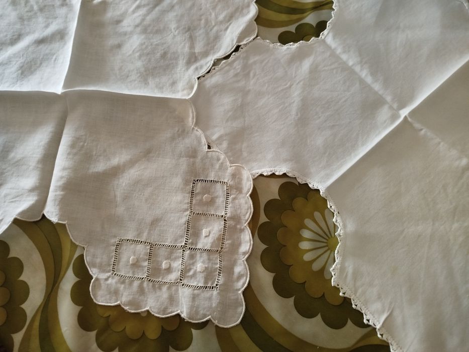 Panos cesto de pão um em linho outro pano normal