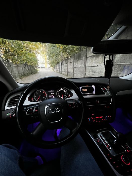 Продам Audi A4B8