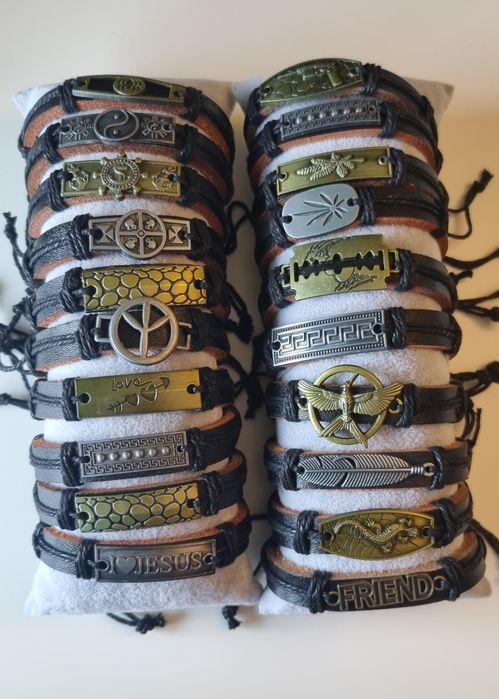 Pulseiras de Couro Pretas Ajustáveis
