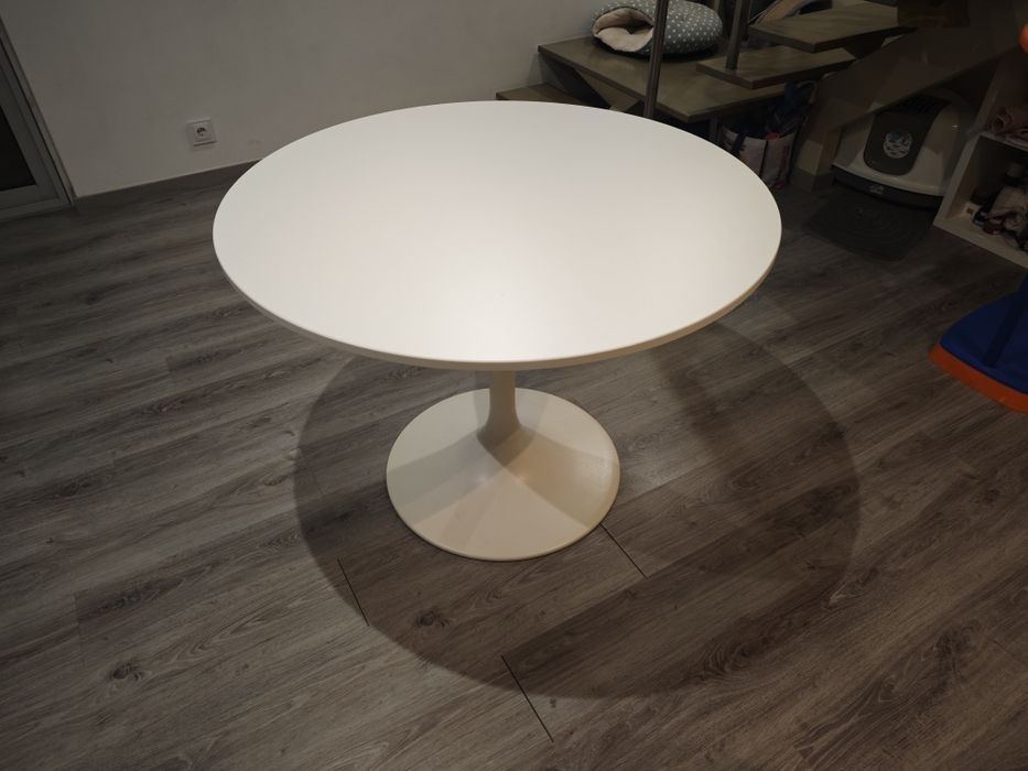 Mesa Ikea Docksta