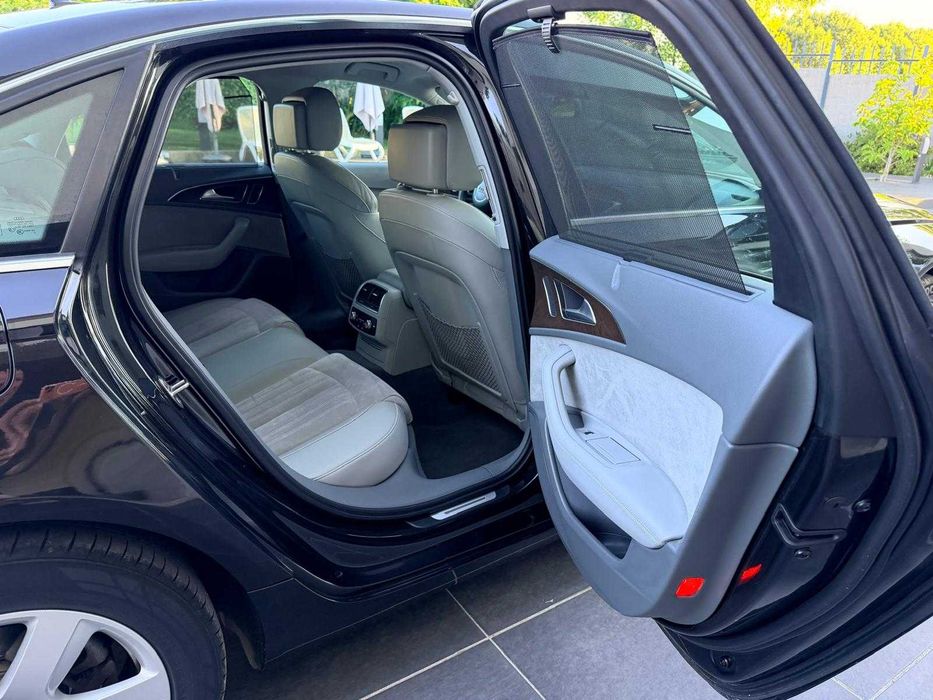 Audi A6 2.0 TDI Sport / estofos em Alcântara e pele / Excelente estado