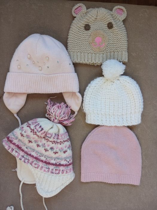 Шапочка, шапка зима, осінь на дівчинку. Дуже багато шапок на 1-3 роки.