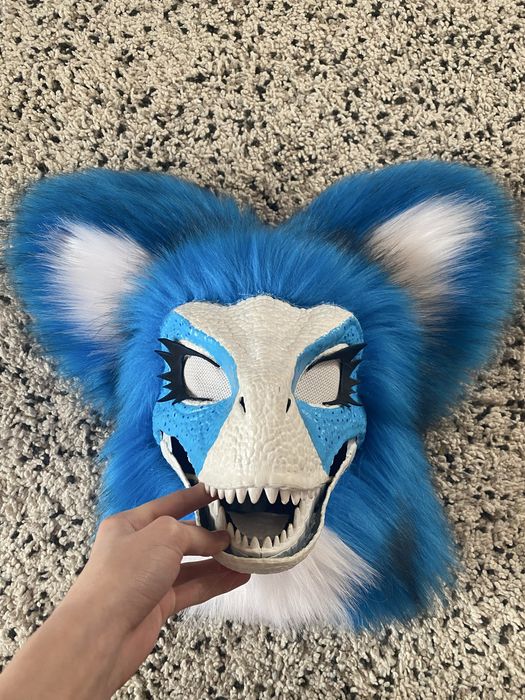 Maska Furry fursuit