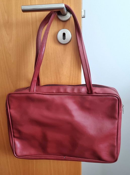 Mala bordeaux com formato para portátil