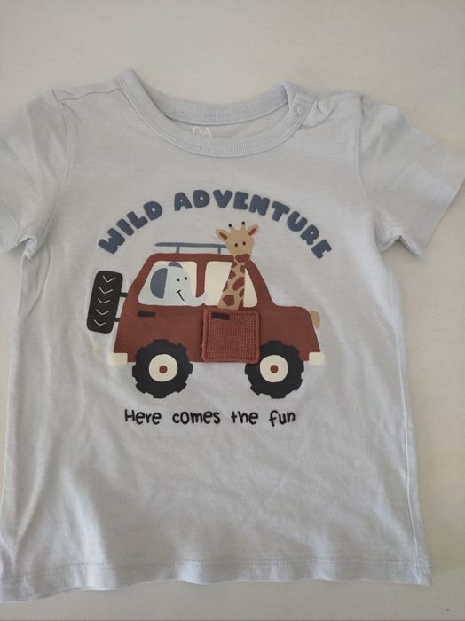 T-shirt da C&A tamanho 24/36 meses
