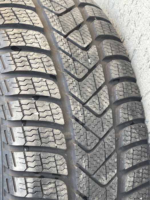 Vw passat b8 skoda superb r17 215/55/17 pirelli