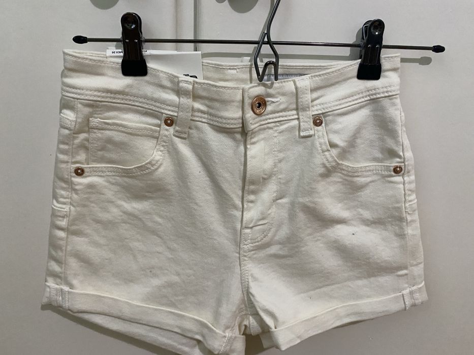 Шорти Bershka 36-38
