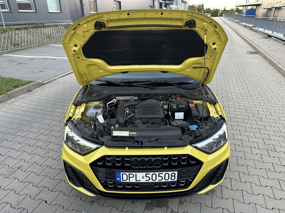 Audi A1 S- line bogata wersja od osoby prywatnej