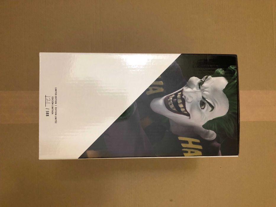 Joker Statue by Neal Adams Batman DC Direct McFarlane Toys