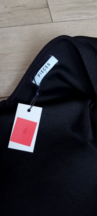 Sukienka czarna bandażowa S Pieces