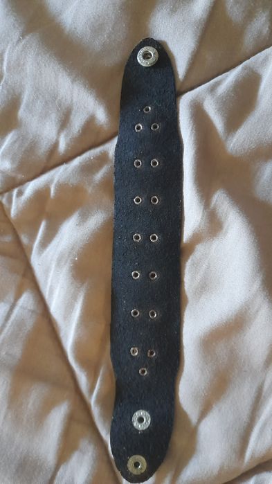 Pulseira gótica ou heavy metal