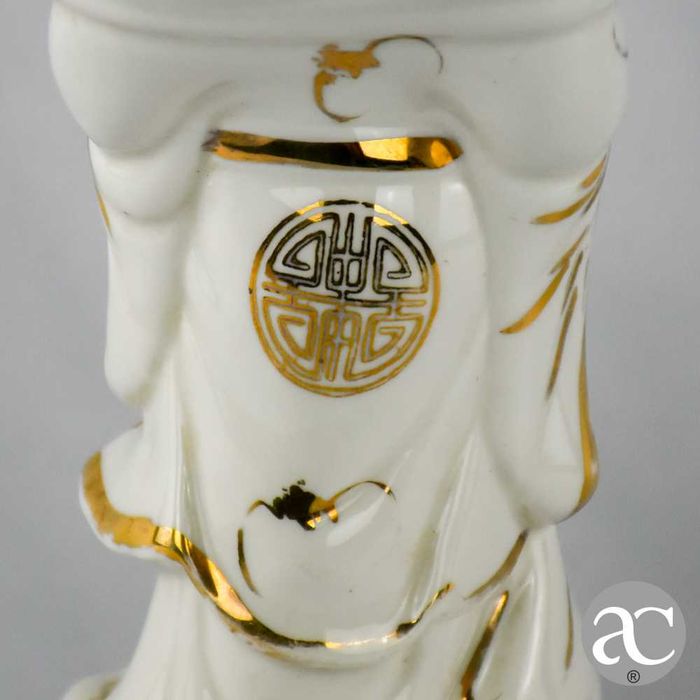 Buda em pé, porcelana da china, Circa 1970