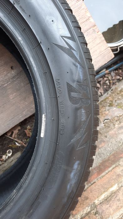 Резина Bridgestone Blizzak Lm005