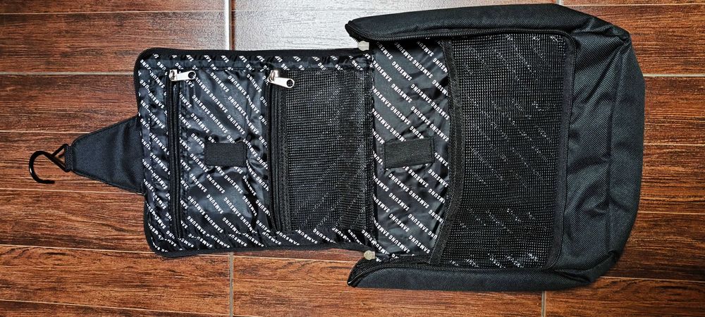 Samsung stylowa i praktyczna nowa kosmetyczka Torino 27x27 cm