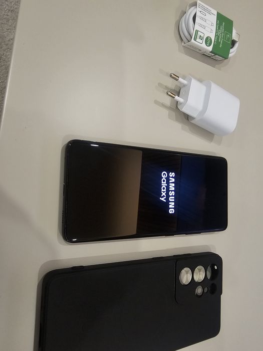 Samsung galaxy S21 ultra 5G (128/ 12gb RAM)