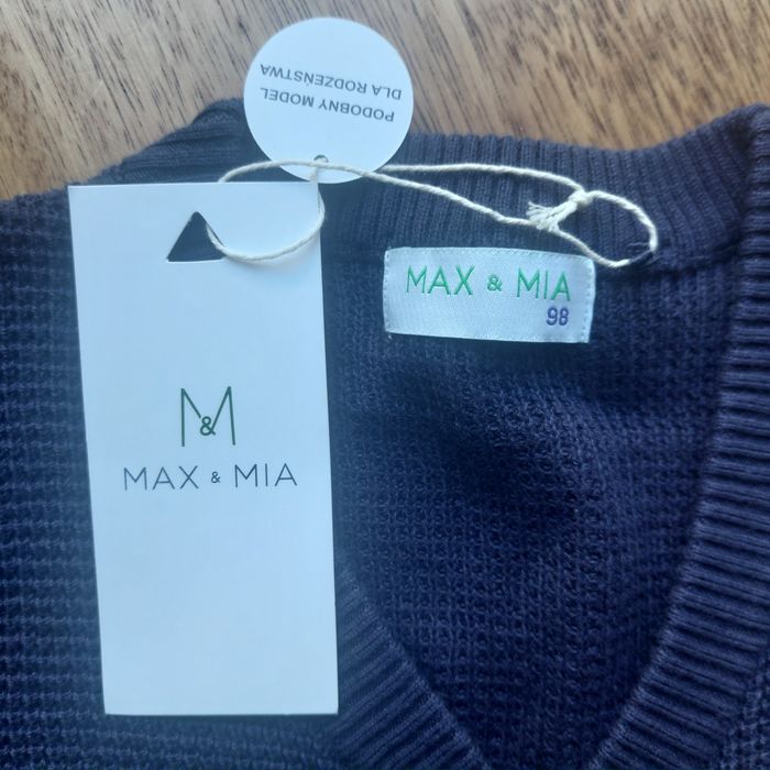 Nowy sweter chłopięcy Max&Mia r. 98