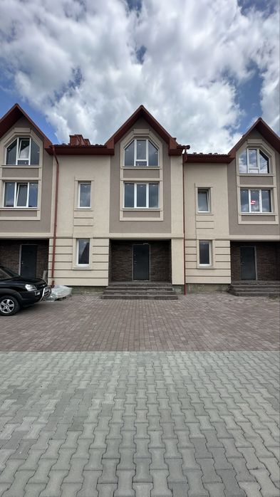 Продаж; таун-хаус; Чернівці; В. Кучурів;