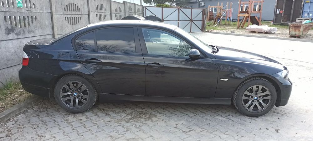 BMW Seria 3 BMW E90 318i Czarny 2.0 129KM 2006 z Niemiec