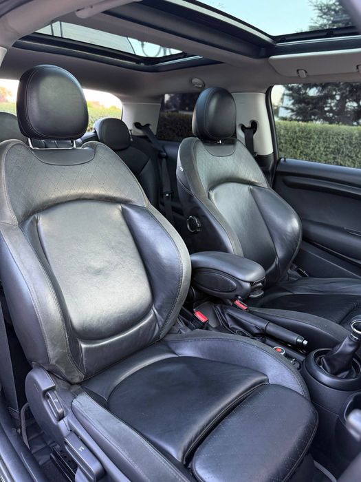 MINI Cooper F56 2014 1.5 червоний