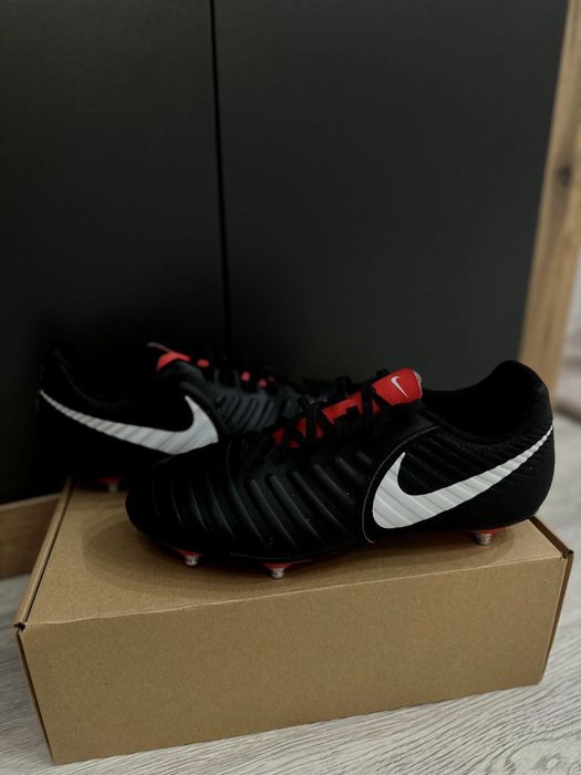 Бутси Nike Tiempo 42.5 EUR 27 cm