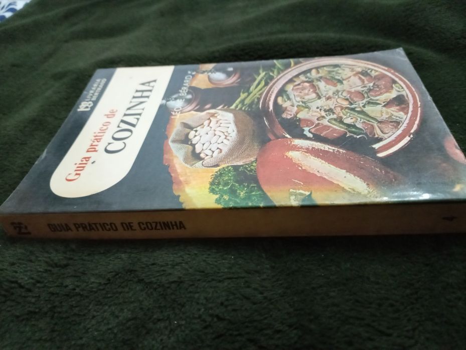Guia prático de cozinha, Bérard, Léone -Bertrand, 1977  Como novo