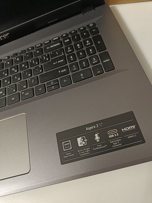 Acer 17.3 FullHD 16 GB DDR5 6400mhz  SSD 512 GB i3 12th 8 Ядер 3.8 Ггц