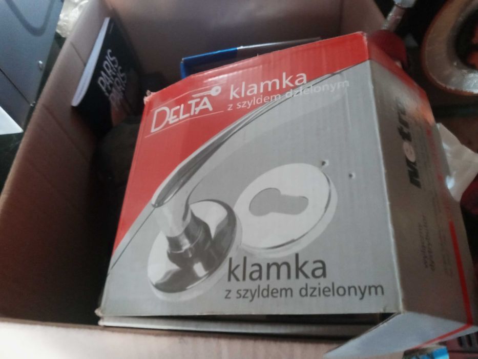 Nowe klamki do drzwi trzy sztuki