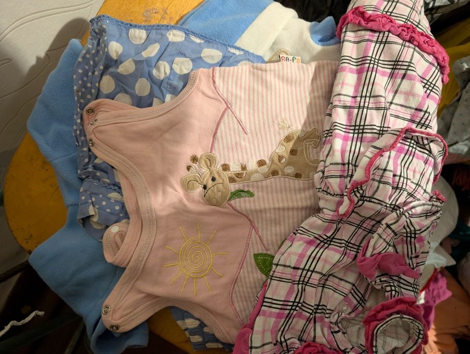 Віддам речі в гарному стані на дівчинку від 0 до 10 років