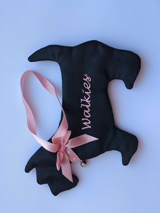 Маленька хендмейд собачка