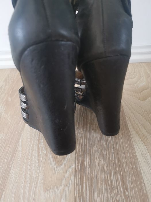 Sandały na koturnie Aldo r. 39