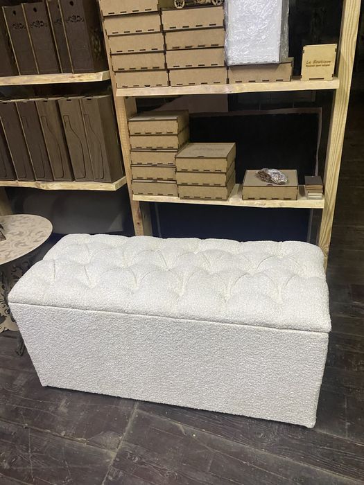 Пуф Капітоне для вітальні