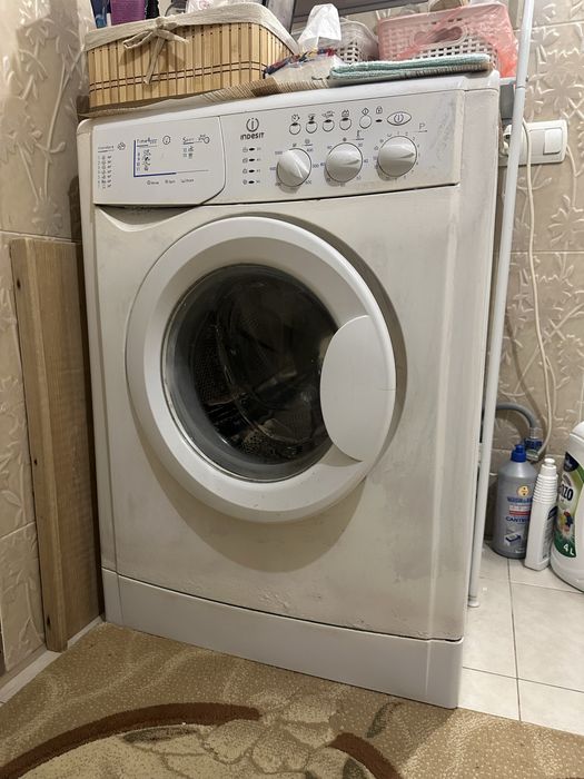 Пральна машинка indesit
