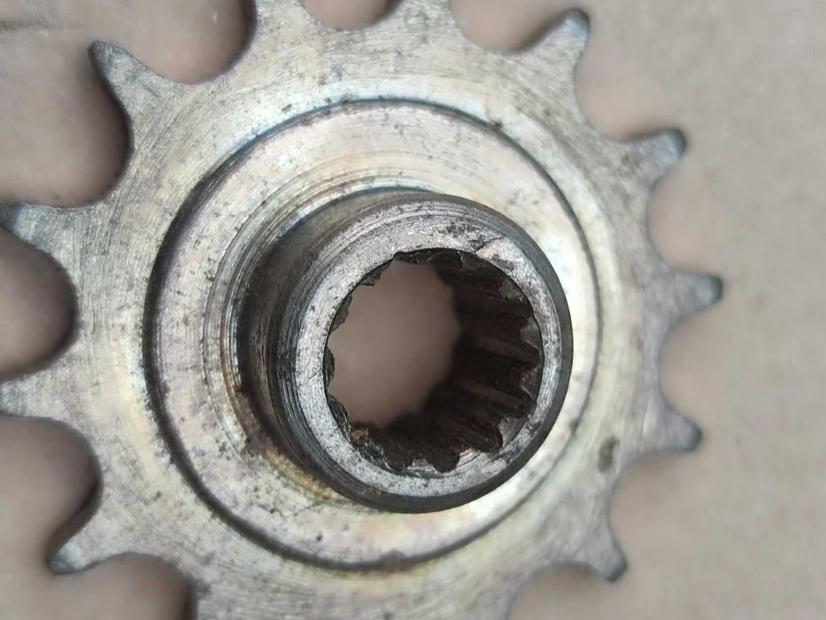 Зірочка ведуча на 14 зубів для мопеда Карпати