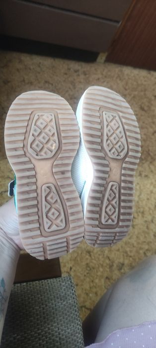 Кроссовки на мальчика