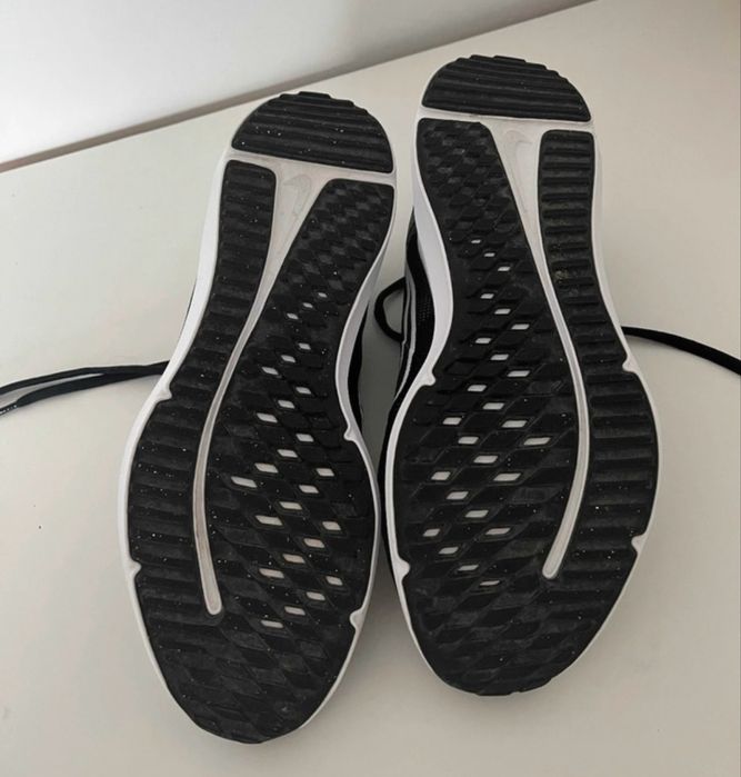 NIKE Downshifter